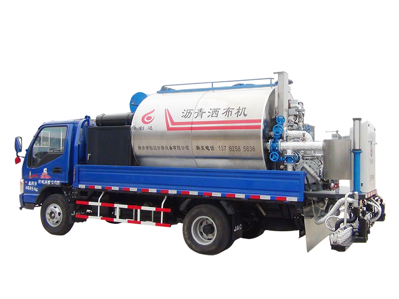 HGY5122TYH路面養(yǎng)護(hù)車有什么優(yōu)勢(shì)?